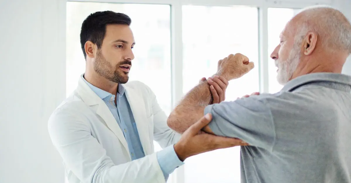 Codo Dislocado: Causas, Síntomas, Tratamiento y Recuperación
